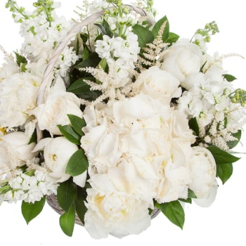 Букет сборный в корзине "Белые цветы"