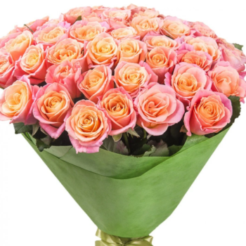 Букет из розовых роз "Розалия"